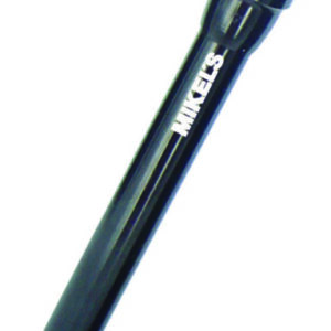 LAMPARA DE ALUMINIO no incluye pilas.