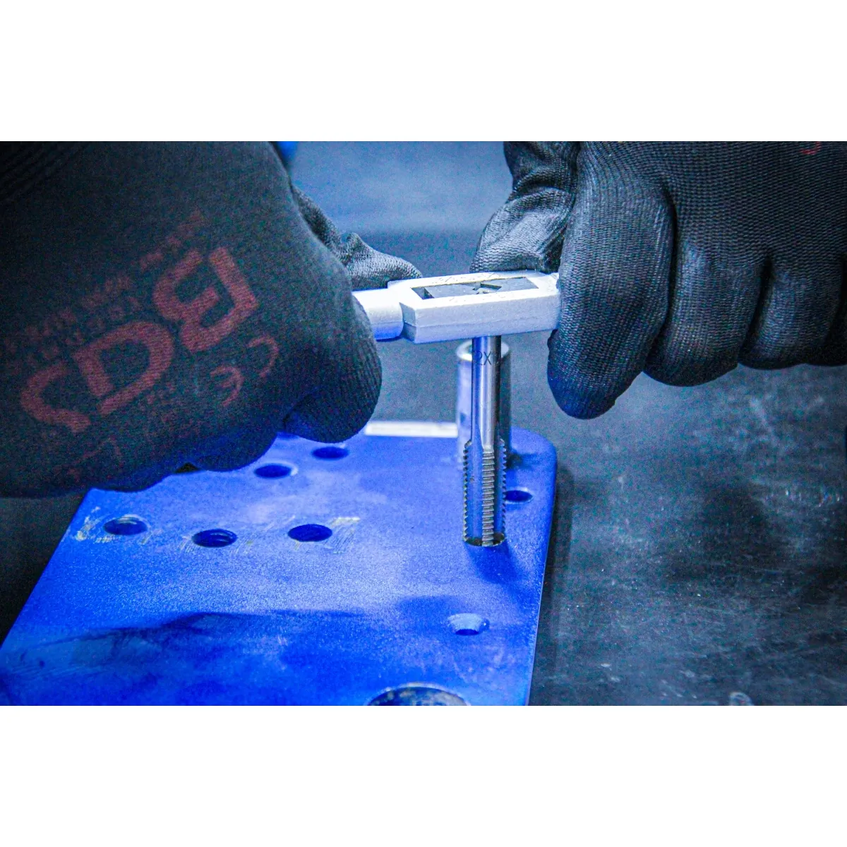 JUEGO 45 PIEZAS DE MACHUELOS Y TERRAJAS EN STANDARD - Imagen 7